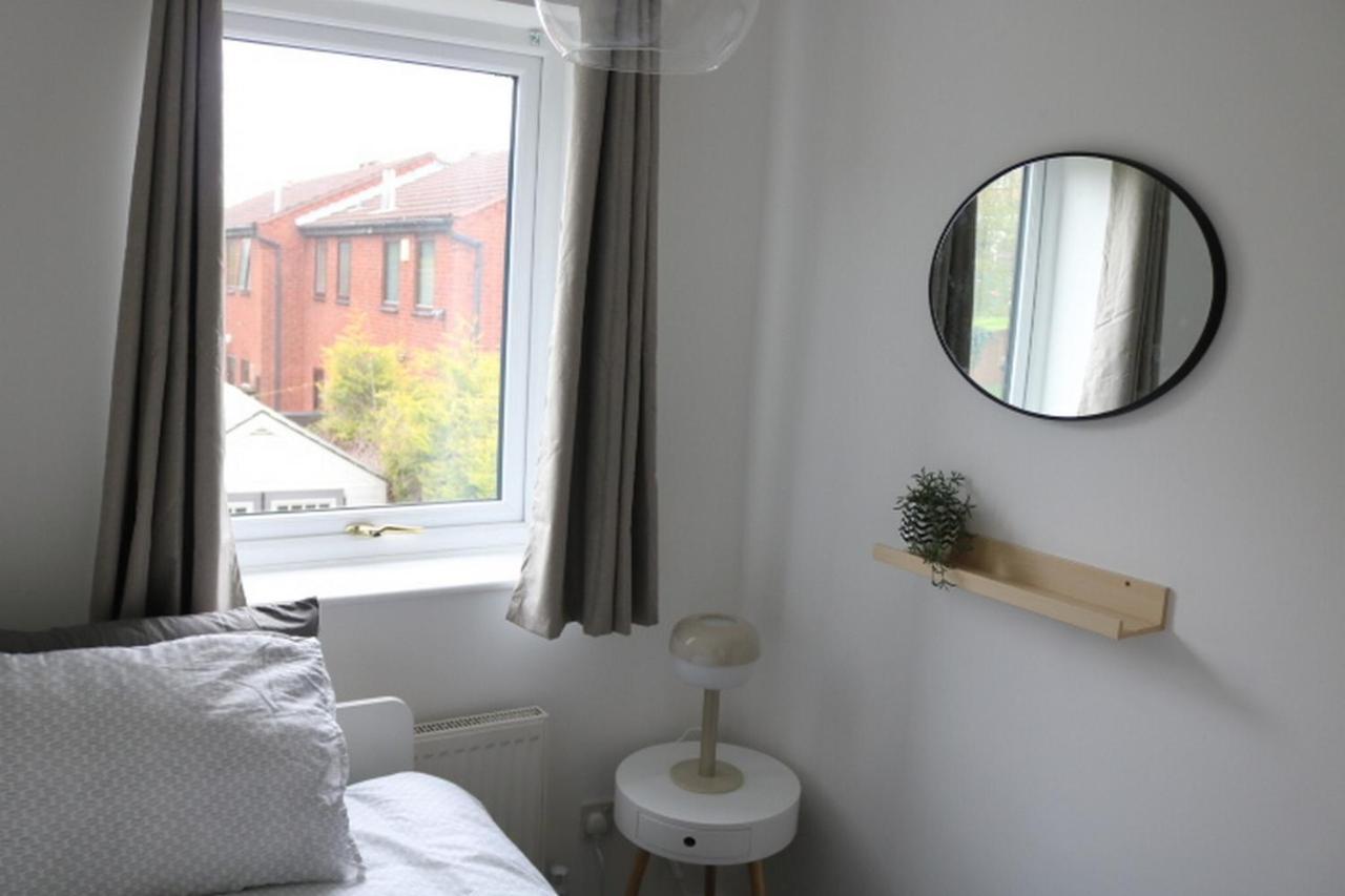 Villa Charming 2 Bed House - Family Friendly à Nottingham Extérieur photo